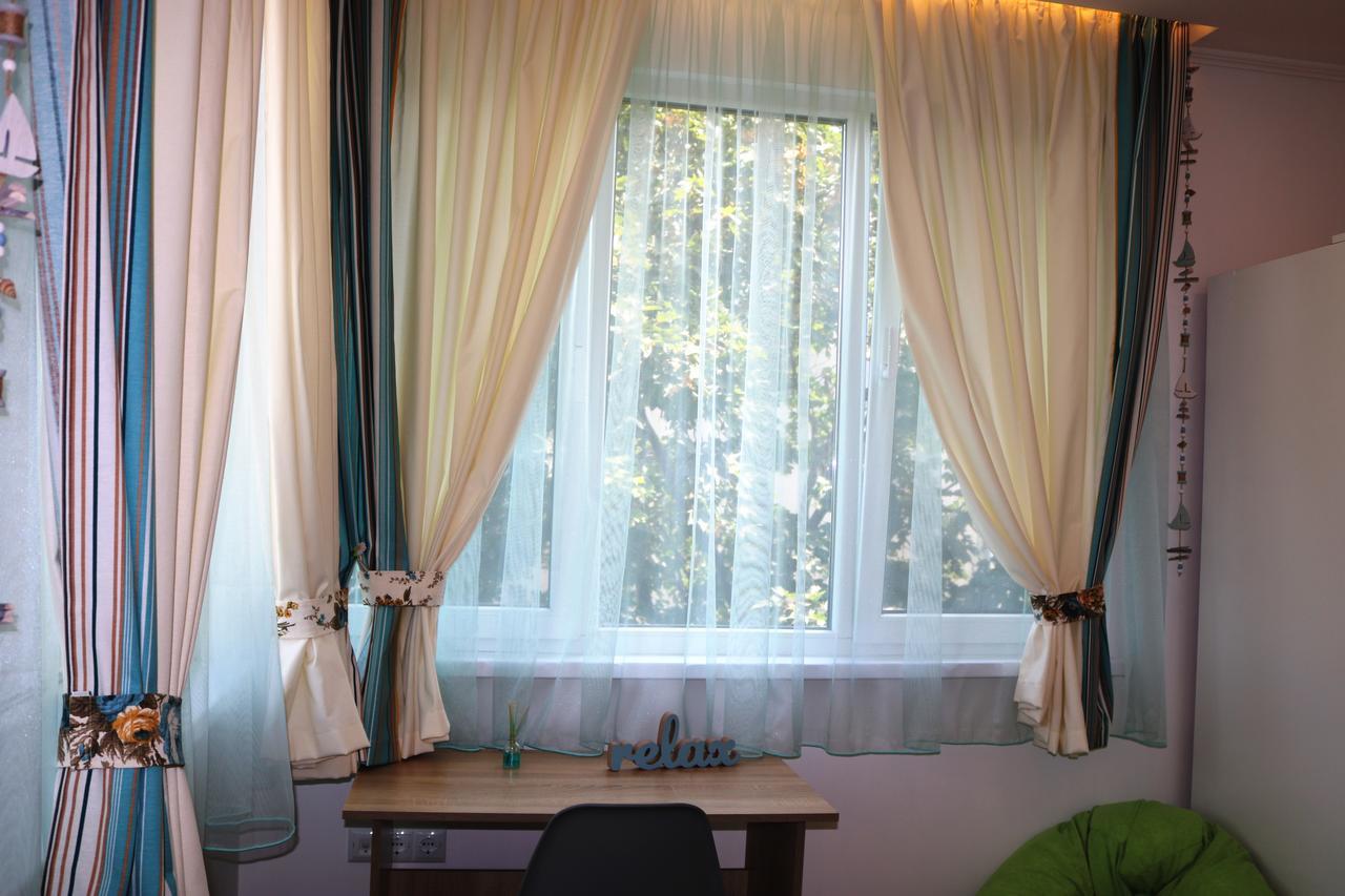 Sea Port Celebrity Apartment - Lets4Holiday Varna Bagian luar foto