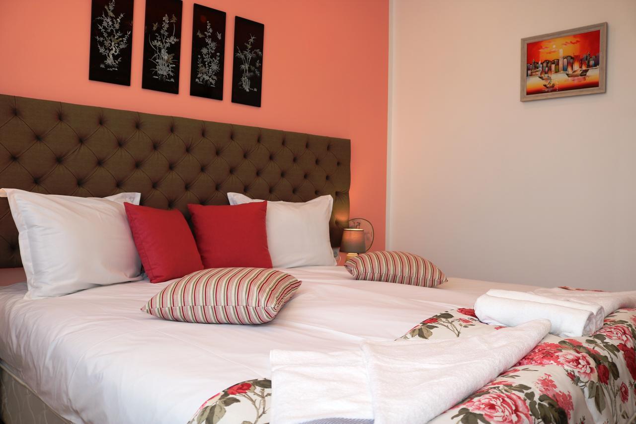 Sea Port Celebrity Apartment - Lets4Holiday Varna Bagian luar foto