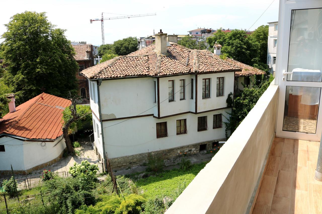 Sea Port Celebrity Apartment - Lets4Holiday Varna Bagian luar foto