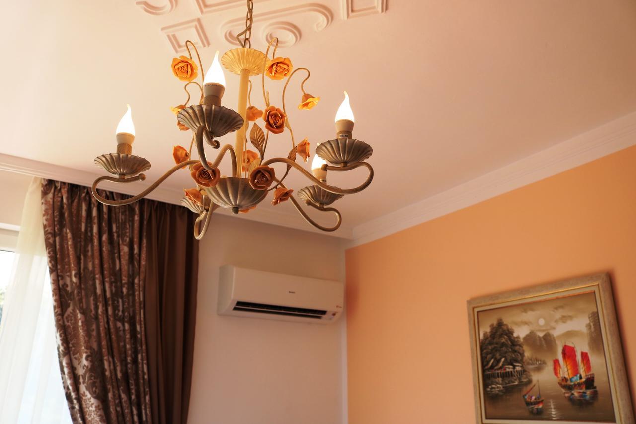 Sea Port Celebrity Apartment - Lets4Holiday Varna Bagian luar foto