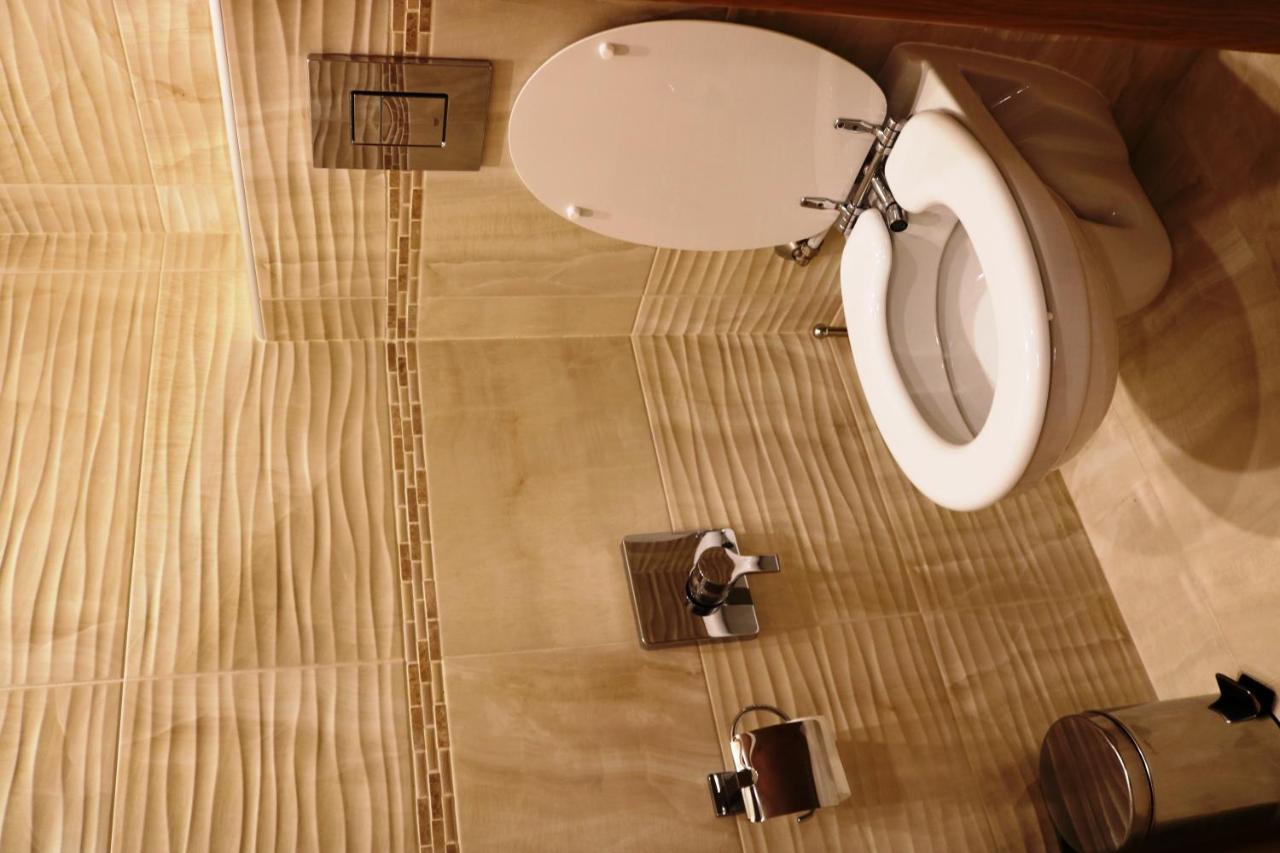 Sea Port Celebrity Apartment - Lets4Holiday Varna Bagian luar foto